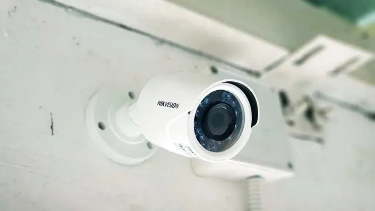 Hình 1. Vietmro lắp đặt hệ thống Camera an ninh giám sát