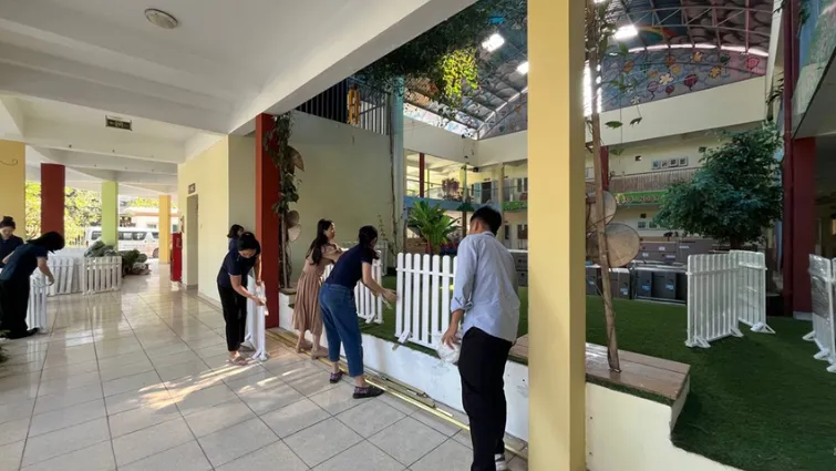 Hình 3. Vietmro hướng dẫn sử dụng và bảo trì hàng rào.