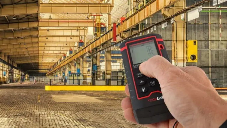 Hình 2. Máy đo laser sử dụng để đo khoảng cách xa