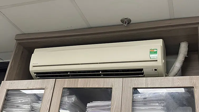 Sửa lỗi điều hòa Daikin RNE50MV1V chạy không mát